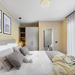 Quercus Village App 12 Mit Privatem Pool By Interhome カリガドル