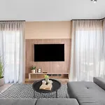 Quercus Village App 12 Mit Privatem Pool By Interhome アパート カリガドル