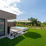 Quercus Village App 12 Mit Privatem Pool By Interhome