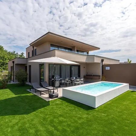 Quercus Village App 12 Mit Privatem Pool By Interhome