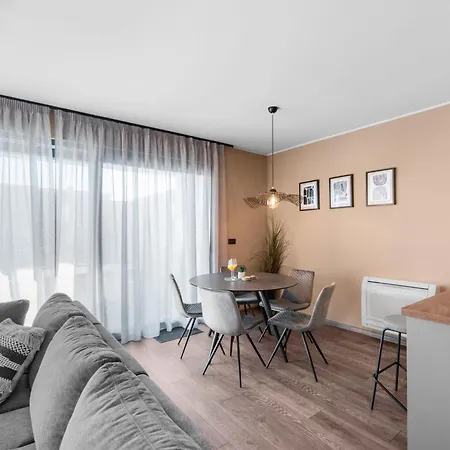 Апартаменты Quercus Village App 12 Mit Privatem Pool By Interhome