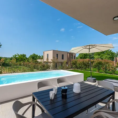 Quercus Village App 12 Mit Privatem Pool By Interhome Апартаменты Каригадор