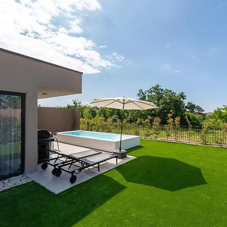 Quercus Village App 12 Mit Privatem Pool By Interhome