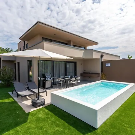 Quercus Village App 12 Mit Privatem Pool By Interhome