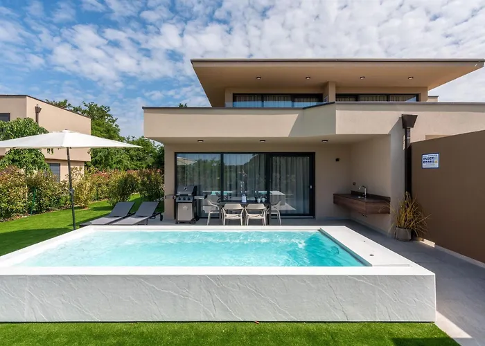 Quercus Village App 12 Mit Privatem Pool By Interhome *